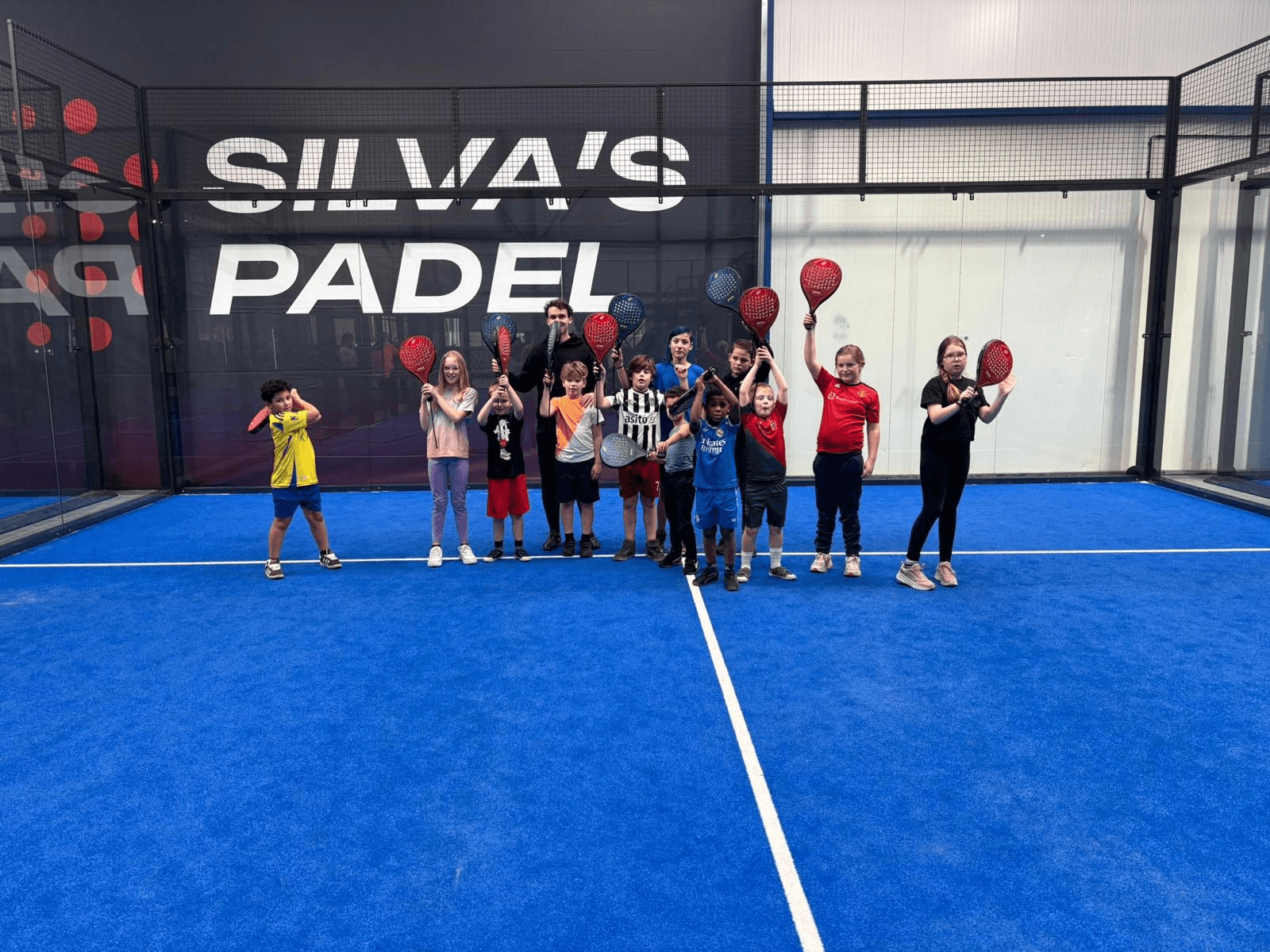 Padel voor kinderen bij Silva's Padel in Almelo